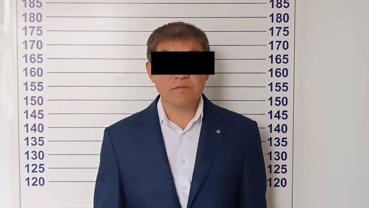 Кара-Кулжада кызмат абалын кыянаттык менен пайдаланууга шектелген мамлекеттик кызматкерлер кармалды КООМ ПРЕСС - Кыргызстан жаңылыктары, Жаңылыктар, Кабарлар, Окуялар, Бишкектин жаңылыктары, Күндүн жаңылыктары