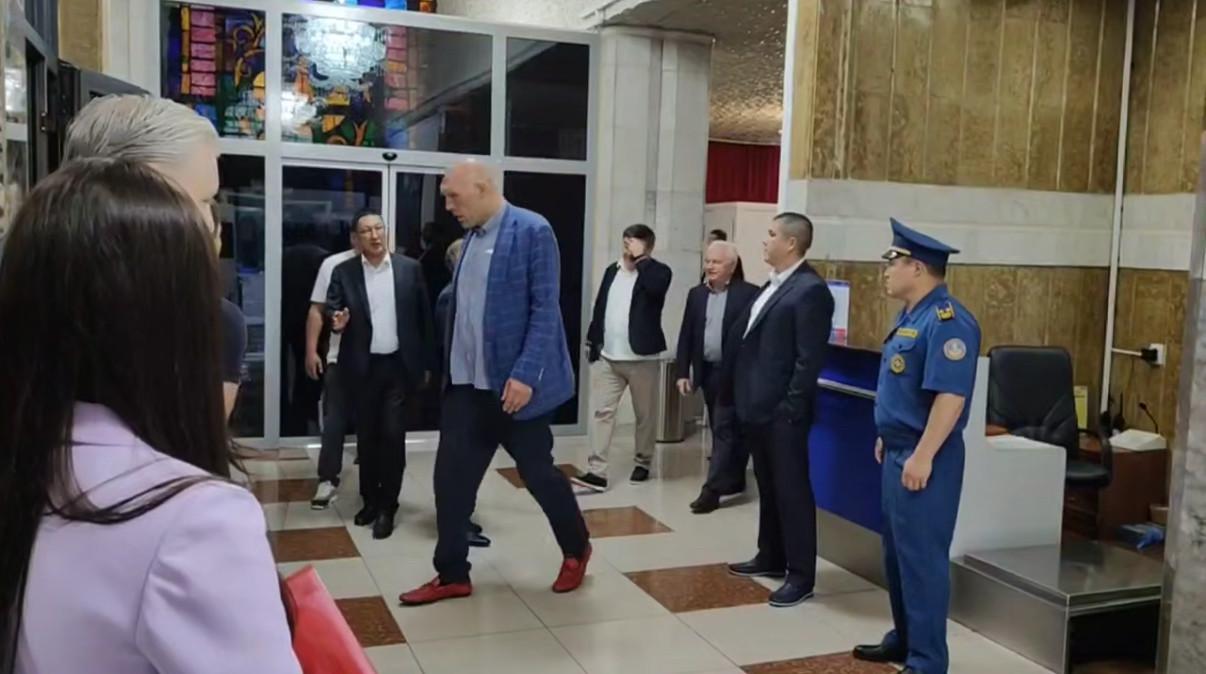 Эгемендүүлүк күнүнө карата Ошко Орусиядан чоң делегация келди КООМ ПРЕСС - Кыргызстан жаңылыктары, Жаңылыктар, Кабарлар, Окуялар, Бишкектин жаңылыктары, Күндүн жаңылыктары